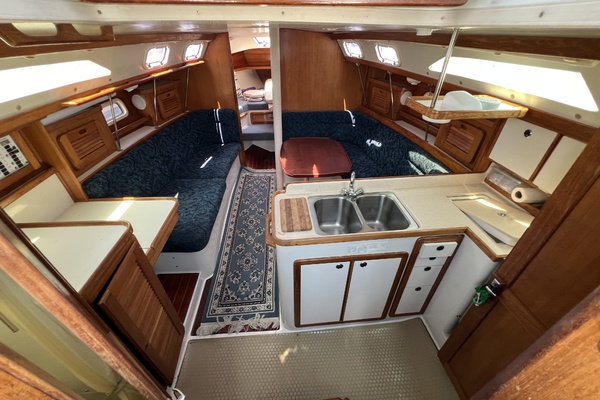 Ibis 34ft Catalina Yacht For Sale