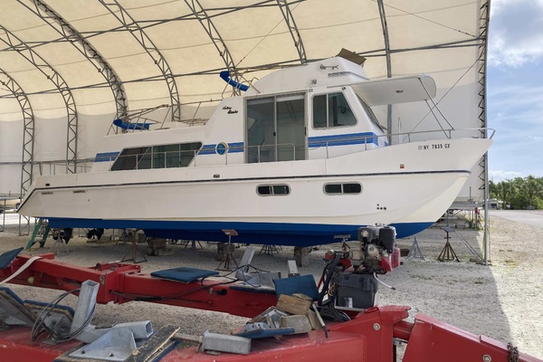 Fun Seeker 40ft Holiday Mansion Yacht For Sale