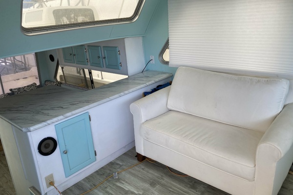 Fun Seeker 40ft Holiday Mansion Yacht For Sale