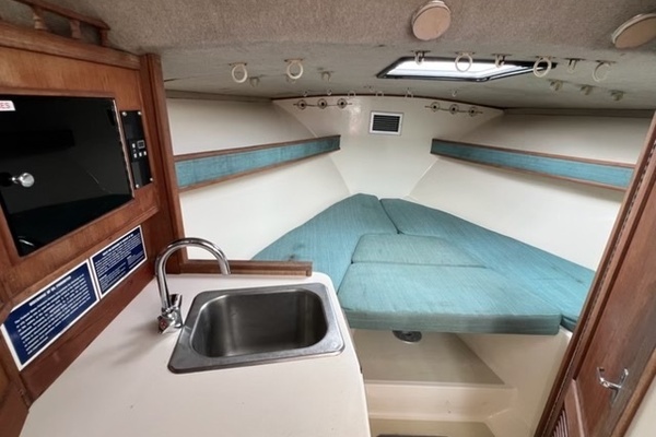 28ft Carolina Classic Yacht For Sale