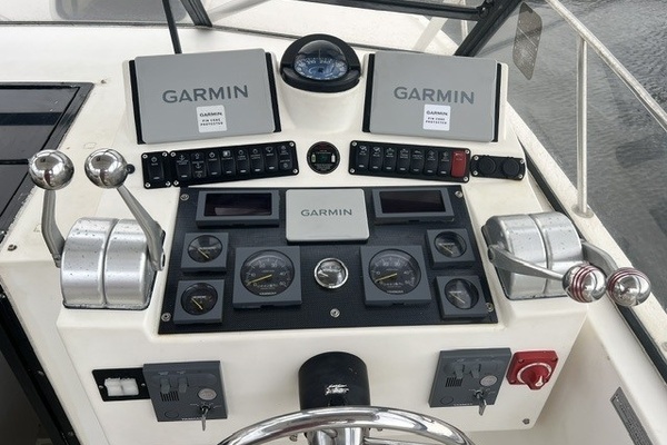 28ft Carolina Classic Yacht For Sale