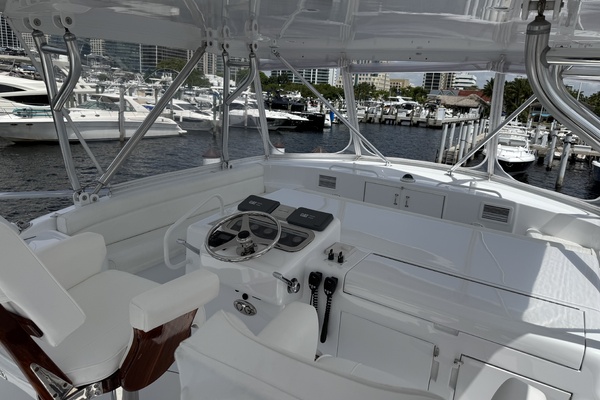 60ft Hatteras Yacht For Sale