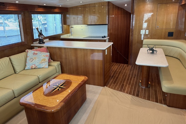 60ft Hatteras Yacht For Sale