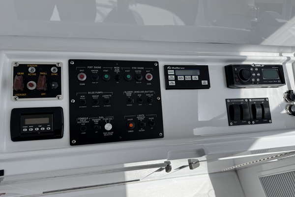 60ft Hatteras Yacht For Sale