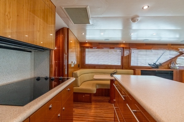 2004 Hatteras 60