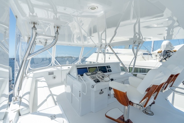 2004 Hatteras 60