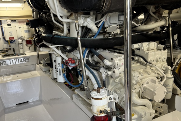 60ft Hatteras Yacht For Sale
