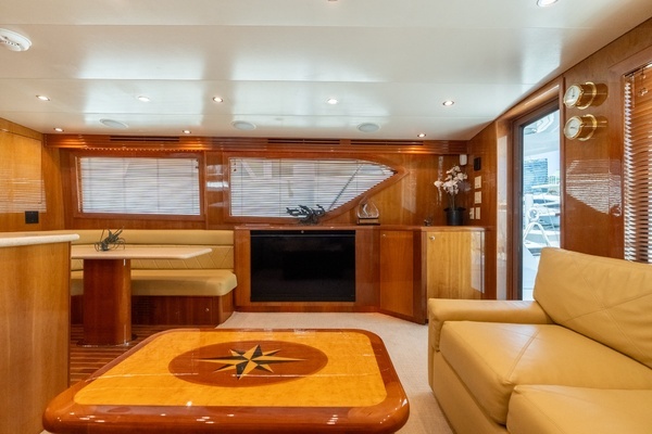 2004 Hatteras 60
