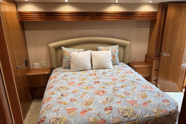 60ft Hatteras Yacht For Sale