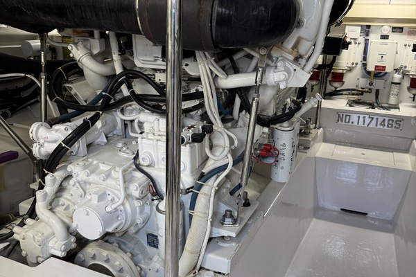 60ft Hatteras Yacht For Sale