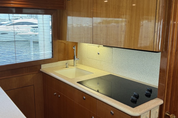 60ft Hatteras Yacht For Sale