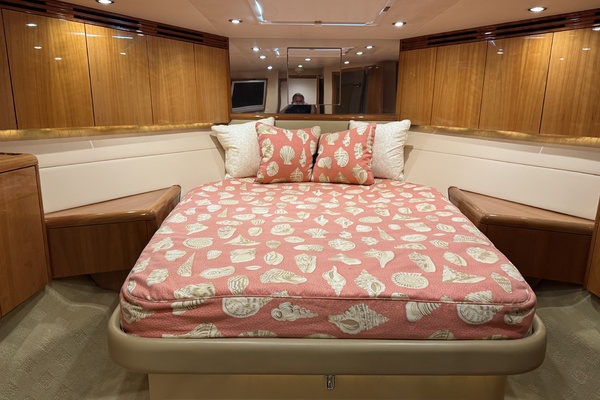 60ft Hatteras Yacht For Sale