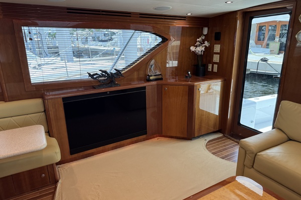 60ft Hatteras Yacht For Sale