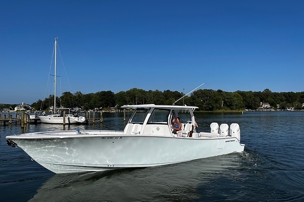 2023 Sportsman Open 352 Center Console