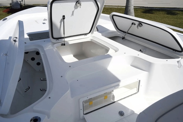 25ft Sea Hunt Yacht For Sale