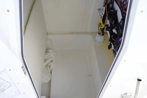 25ft Sea Hunt Yacht For Sale