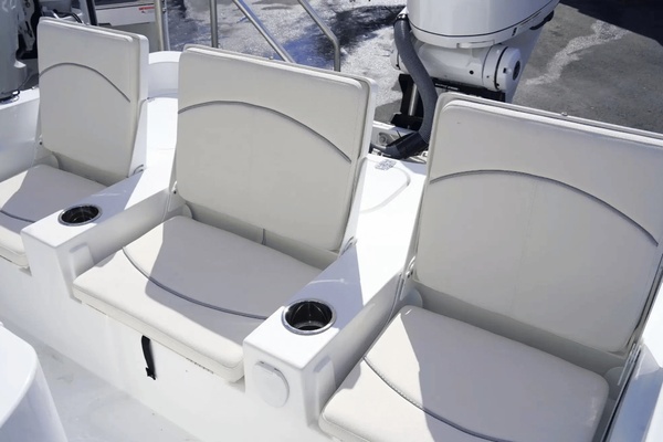 25ft Sea Hunt Yacht For Sale
