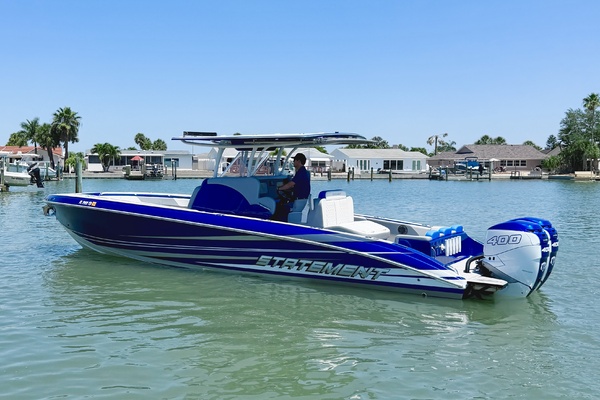 35ft Statement Yacht For Sale