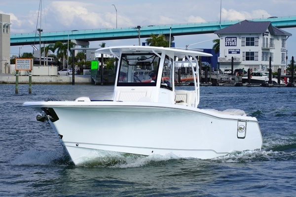 Photo of the 2026 Sea Hunt Ultra 285SE