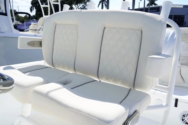 24ft Sea Hunt Yacht For Sale