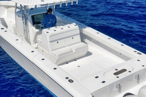 2017 Bahama 41