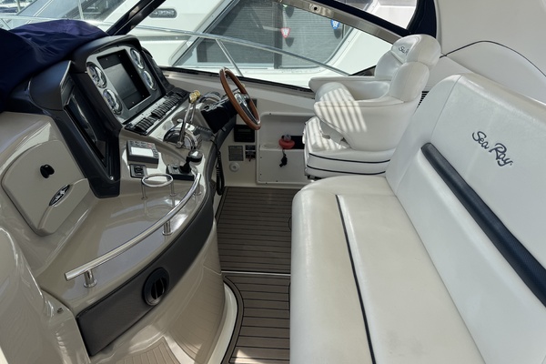 42ft Sea Ray Yacht For Sale