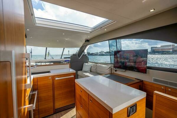 2021 Maritimo 50