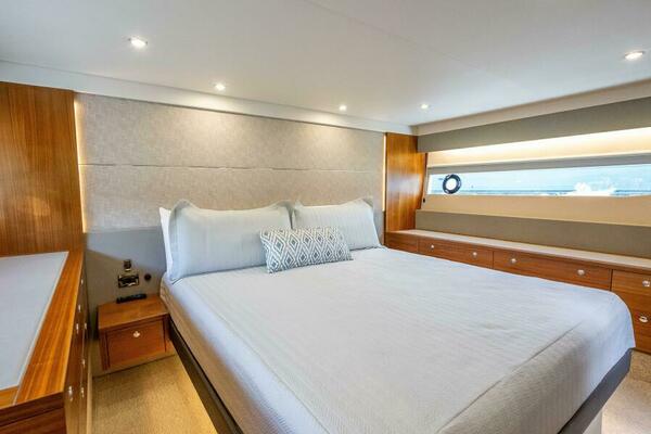 Man Cave 50ft Maritimo Yacht For Sale