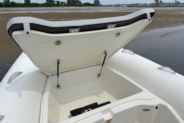 24ft Zodiac Yacht For Sale