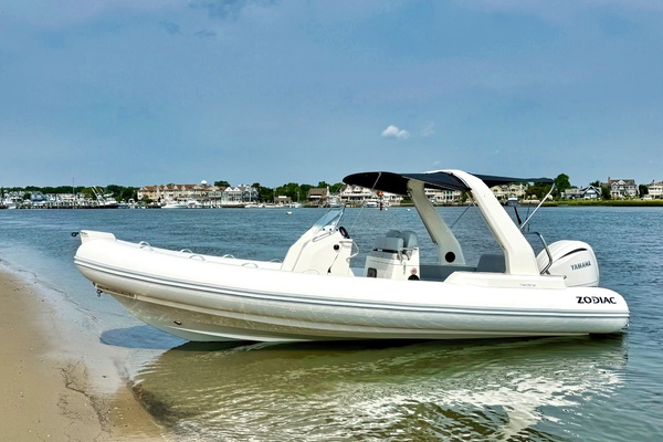 24ft Zodiac Yacht For Sale