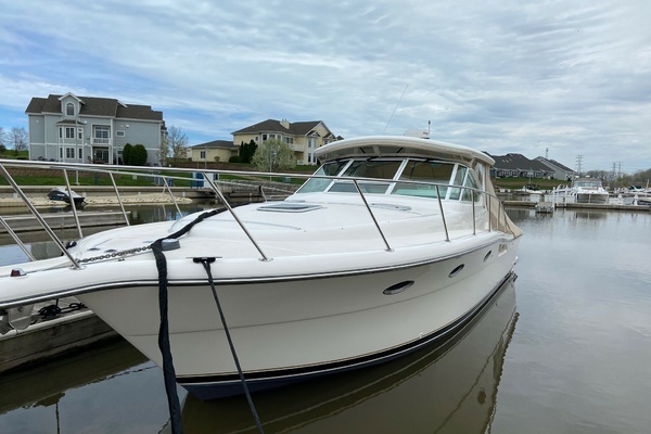 2003 Tiara Yachts 35