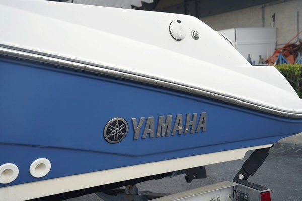 19ft Yamaha Boats Yacht For Sale