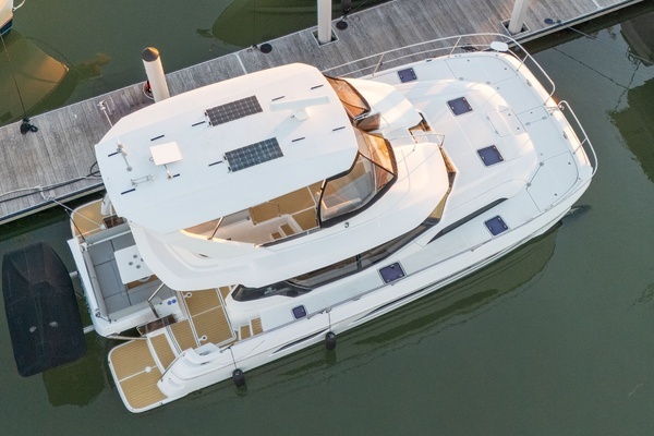 2021 Aquila 44