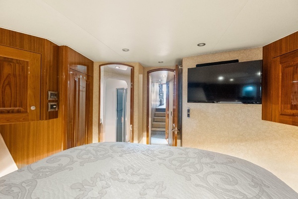 2007 Viking 64