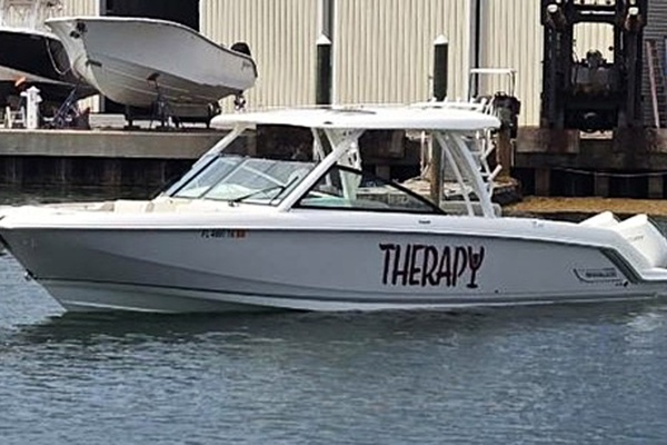 32ft Boston Whaler Yacht For Sale