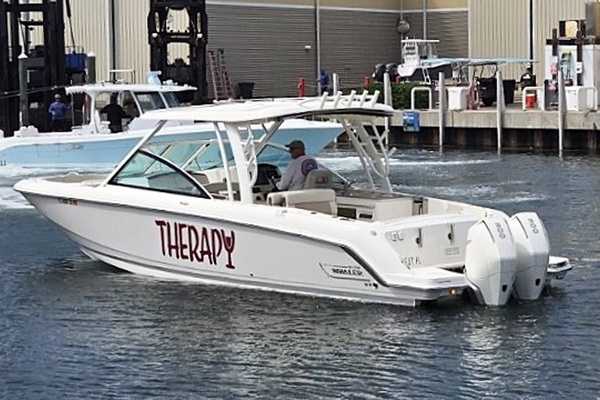 2022 Boston Whaler 32