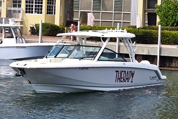2022 Boston Whaler 32