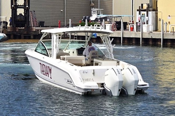 2022 Boston Whaler 32