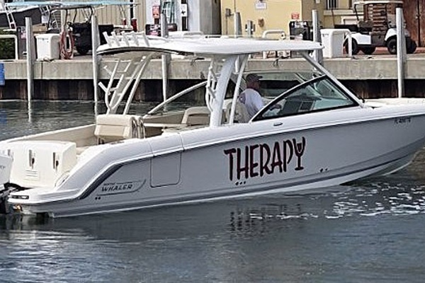 2022 Boston Whaler 32