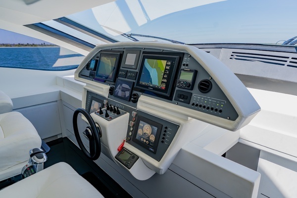 2010 Pershing 80