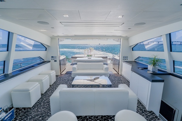 2010 Pershing 80