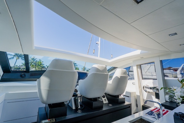 2010 Pershing 80