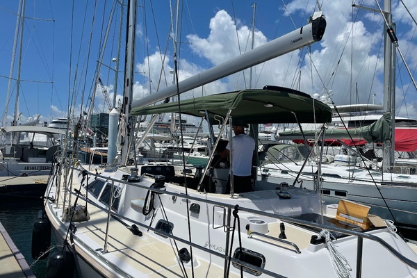 Hylander 46ft Hylas Yacht For Sale