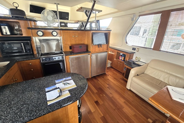 53ft Carver Yacht For Sale