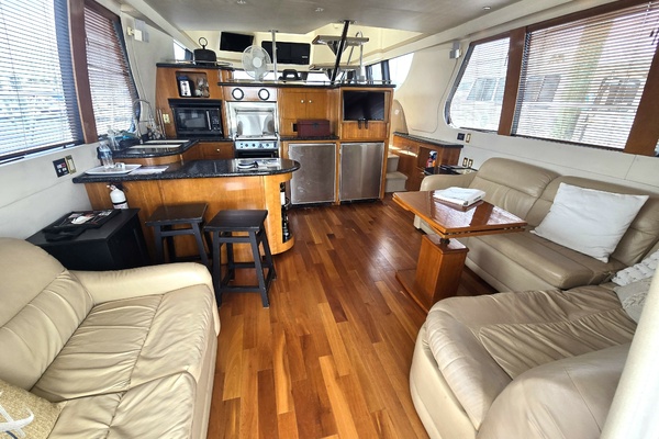 53ft Carver Yacht For Sale