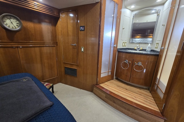 53ft Carver Yacht For Sale