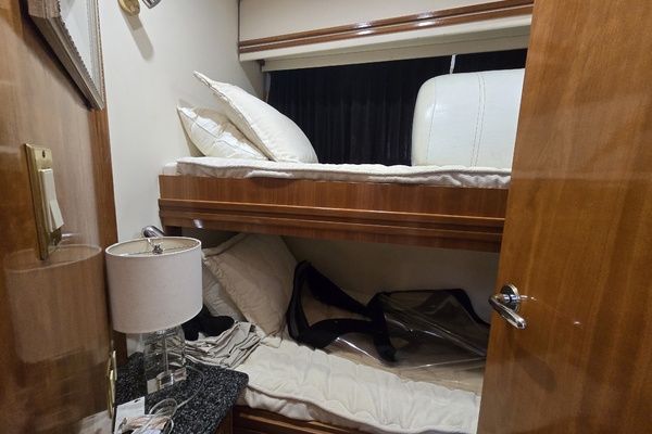 53ft Carver Yacht For Sale