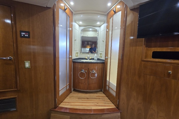 53ft Carver Yacht For Sale