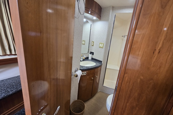 53ft Carver Yacht For Sale