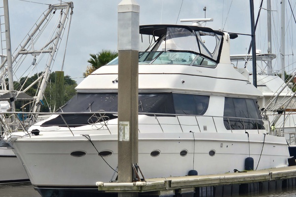 53ft Carver Yacht For Sale